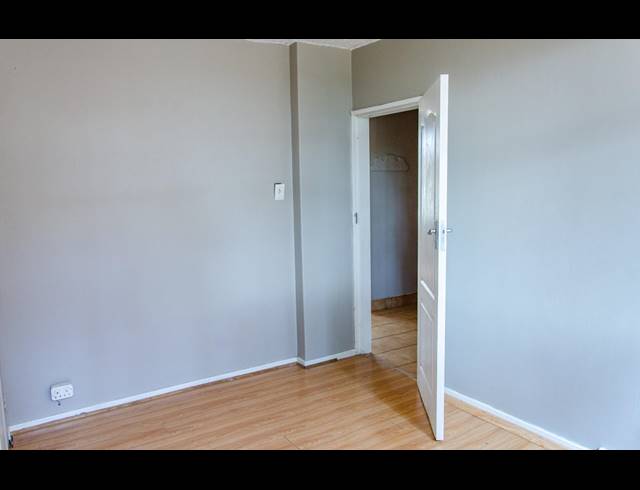 3 BEDROOM FLAT SOLD IN KILNER PARK